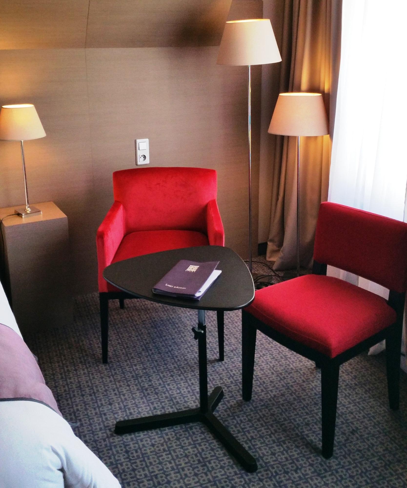 ניורט Best Western Hotel De La Breche מראה חיצוני תמונה